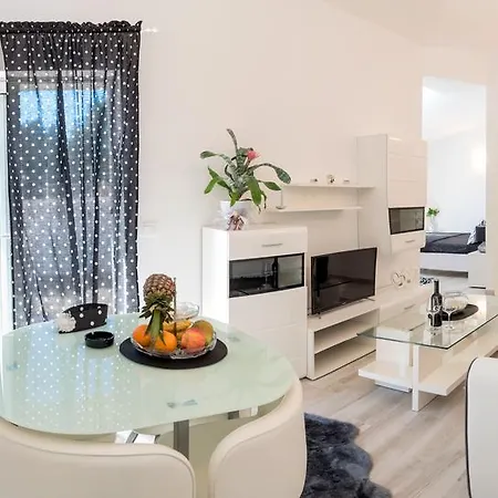 Antonio Apartment *